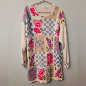 Unique vintage women cozzy knit top!